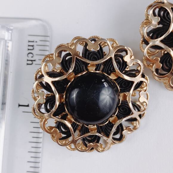 VTG Mid Century Clip On Earrings Gold Tone Filigree Black Cabochons 1950s - Picture 8 of 11